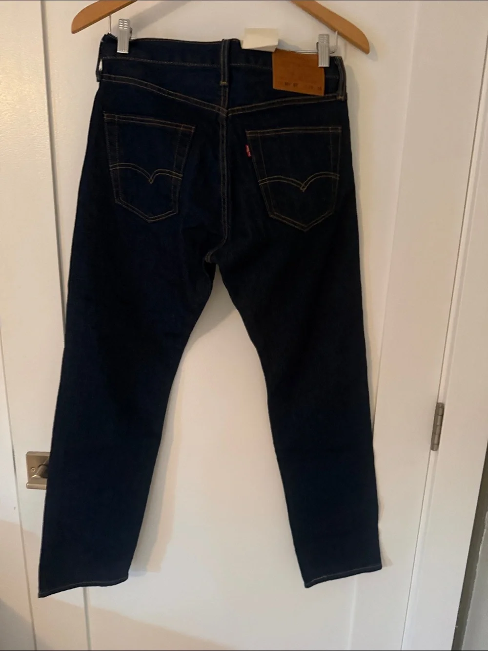 Levis straight leg
